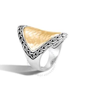 John Hardy women’s Classic Chain Hammered Saddle Ring.